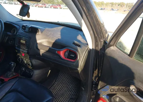 2016 Jeep Renegade Trailhawk from USA, damaged, VIN ZACCJBCT4GPD78256